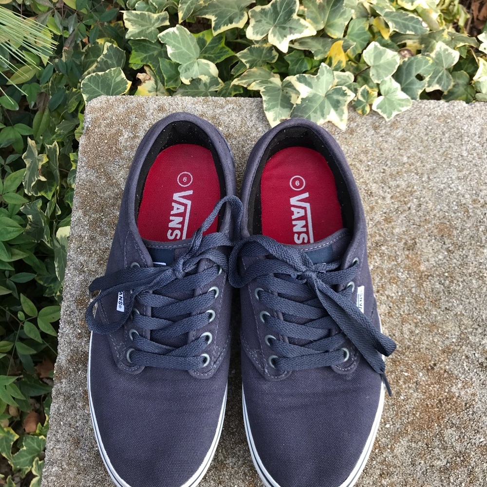 Vans - Picture 2 of 6